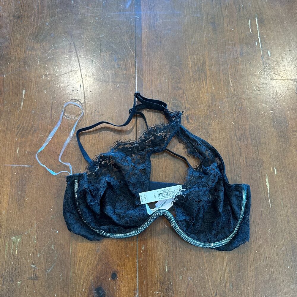 Victoria’s Secret Black Lace Bra XS Rhinestone Underwire Sexy Lingerie